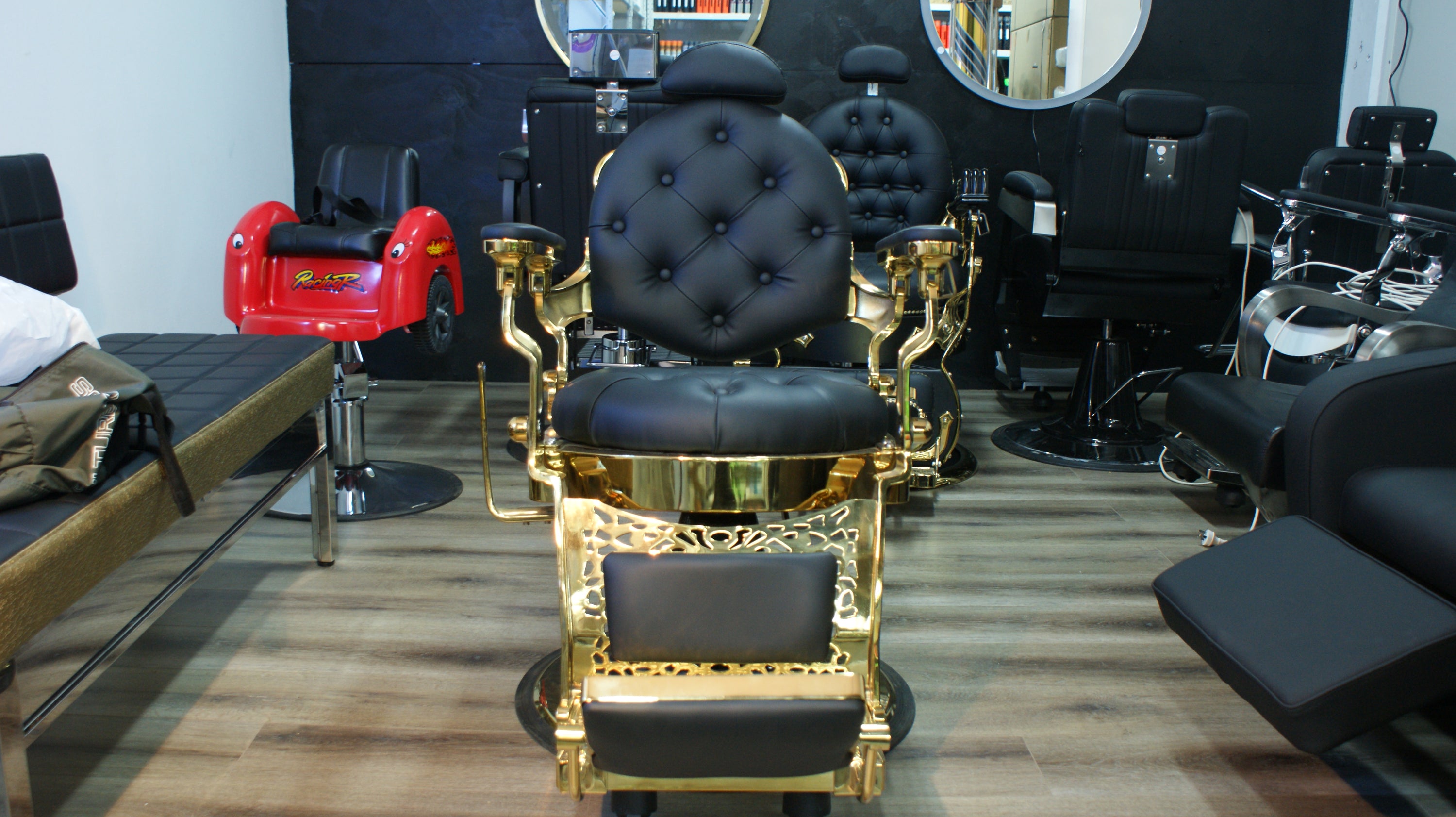Ossion Barber Chair